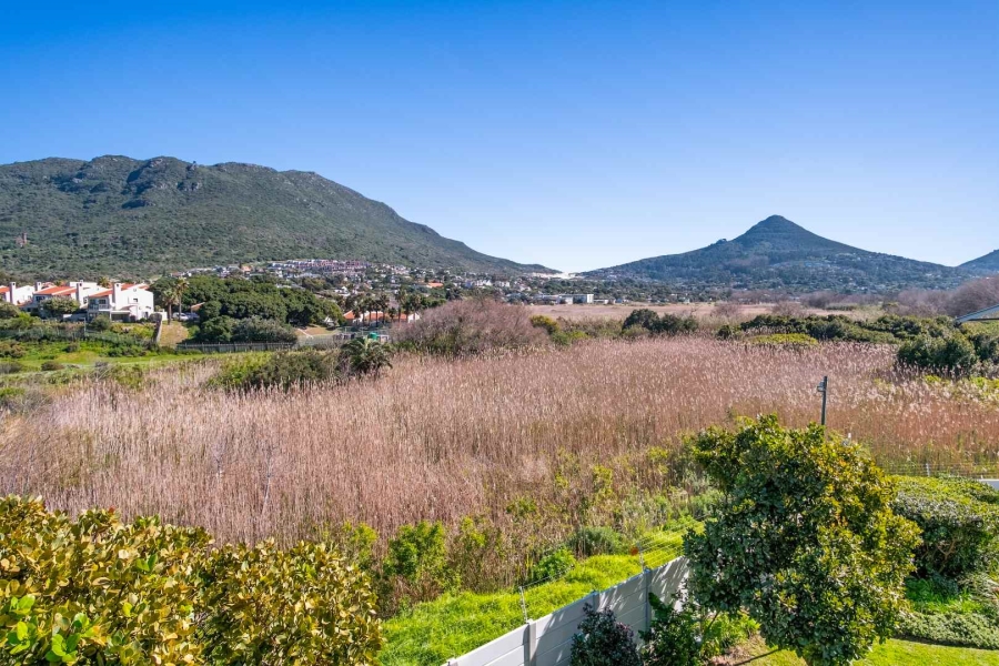2 Bedroom Property for Sale in Beach Estate Western Cape